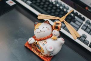 tứ sắc di động Debet